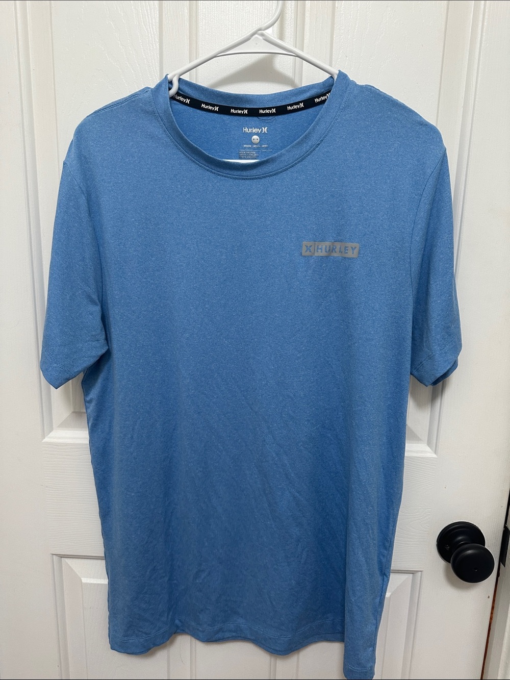 0239Hurley active Short Sleeve Crew Tee in Light Blue size medium - Picture 1 of 6